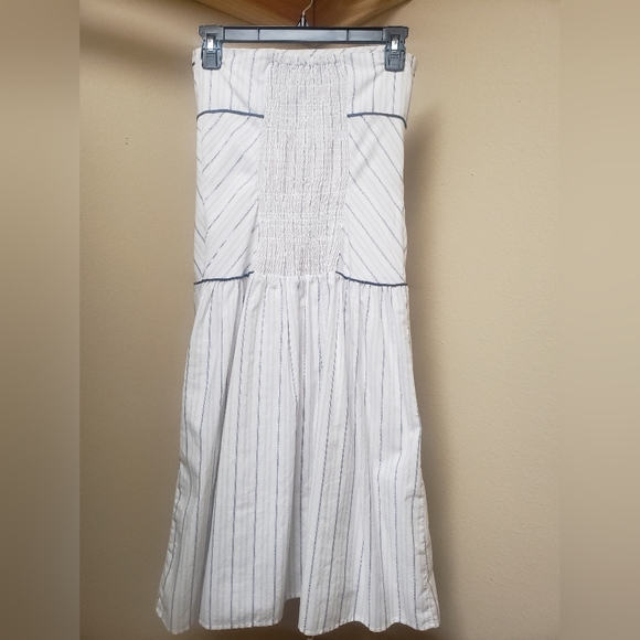 Summer Dress with Pockets-To The Max - Picture 2 of 2